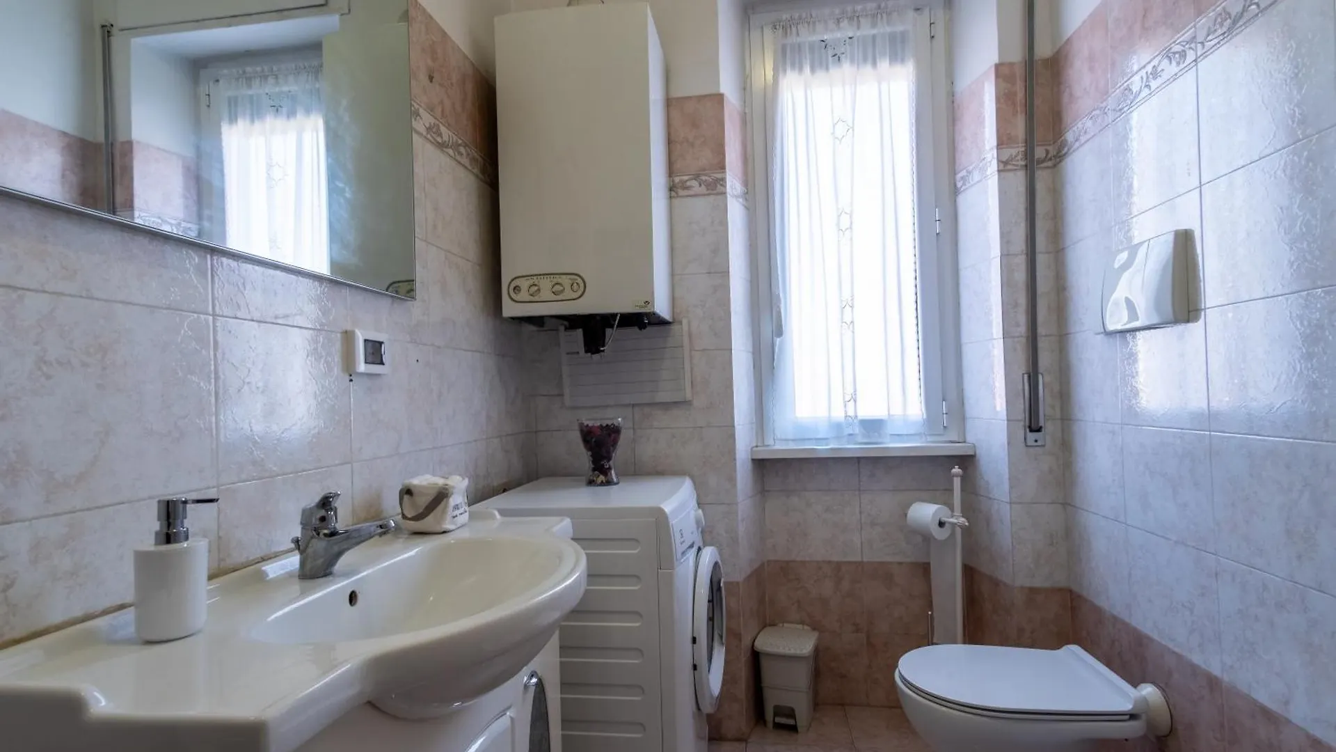 Light Blue Apartment - City Center Rom 0*,
